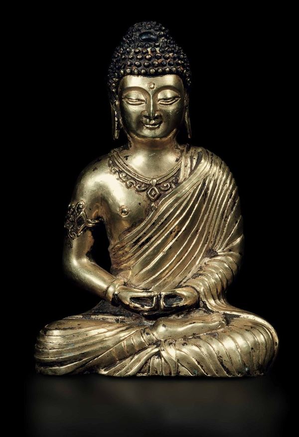 Figura di Buddha Amitayus in bronzo dorato, Cina, Dinastia Qing, XVII/XVIII secolo
