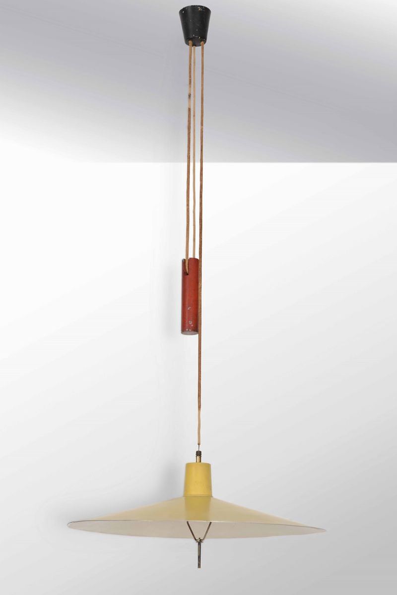 Lampada a sospensione con movimento saliscendi, metallo laccato e particolari in ottone.  - Auction Design Lab - Cambi Casa d'Aste