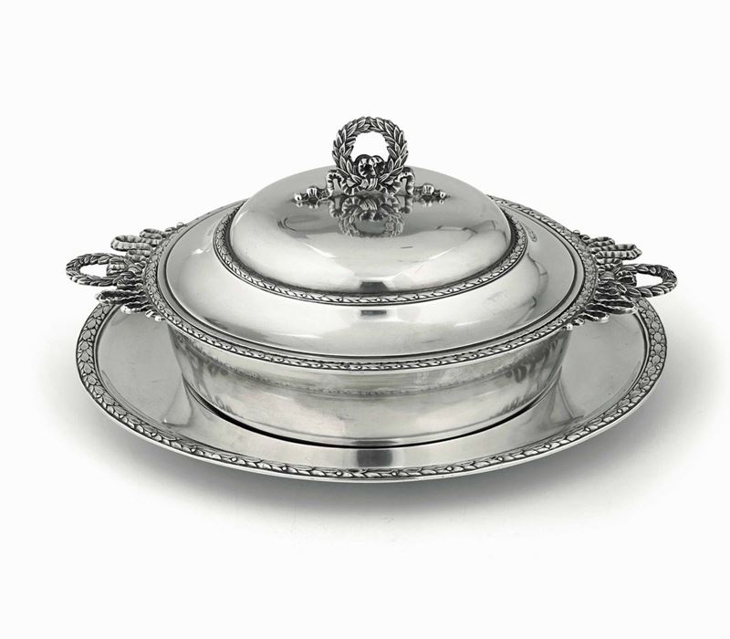 A silver legume dish, France, 18/1900s  - Auction Collectors' Silvers - Cambi Casa d'Aste