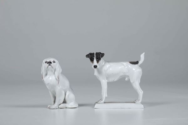 Due figurine di cani: cavalier spaniel e Fox terrier Germania, Selb (Baviera), Manifattura Rosenthal, XX secolo