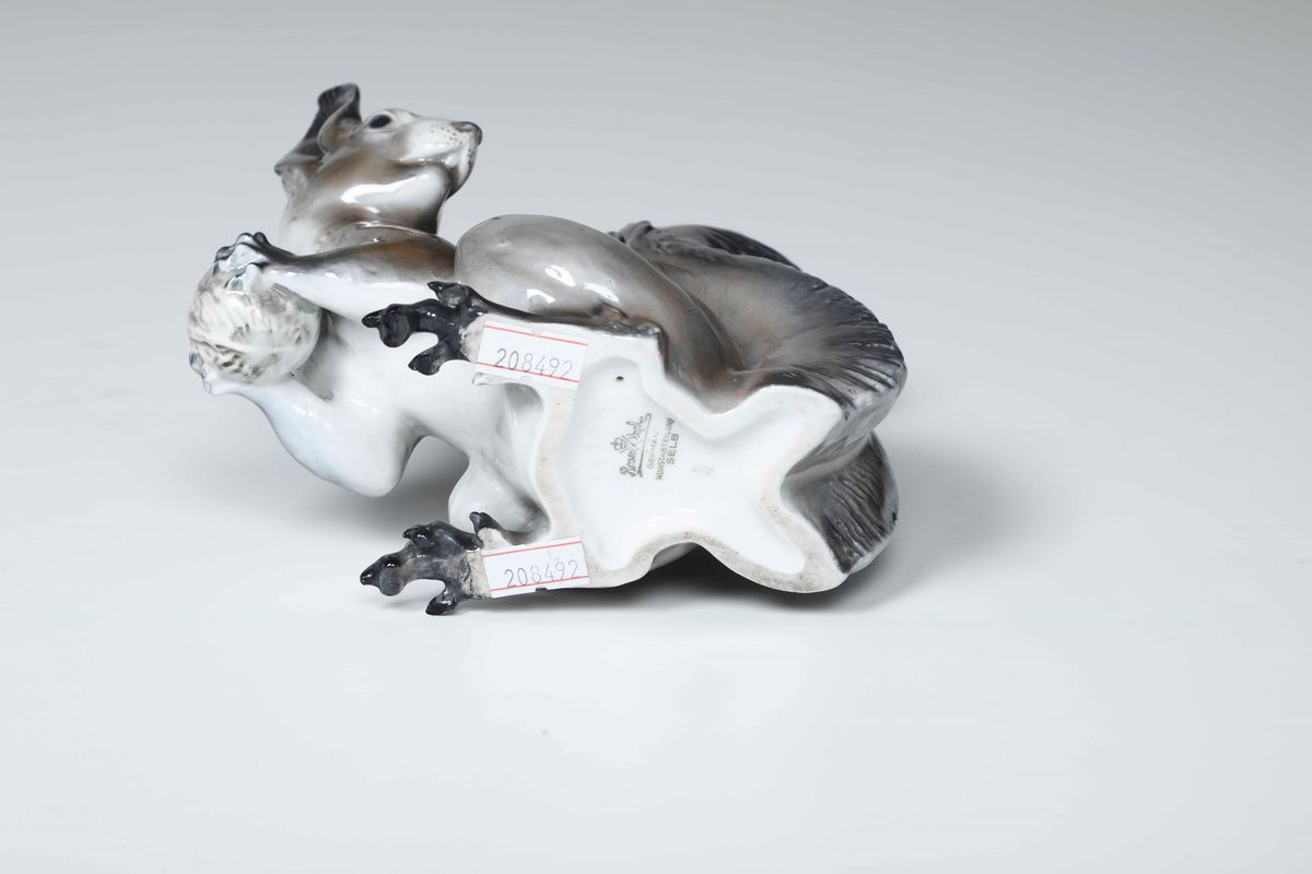 Figura di Scoiattolo Grigio Germania, Selb (baviera), Manifattura Rosenthal, 1935 Circa Modello d...