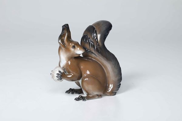 Figura di scoiattolo  Germania, Selb (Baviera), Manifattura Rosenthal, 1941 circa Modello di Theodor Kärner (1884-1966), 1934