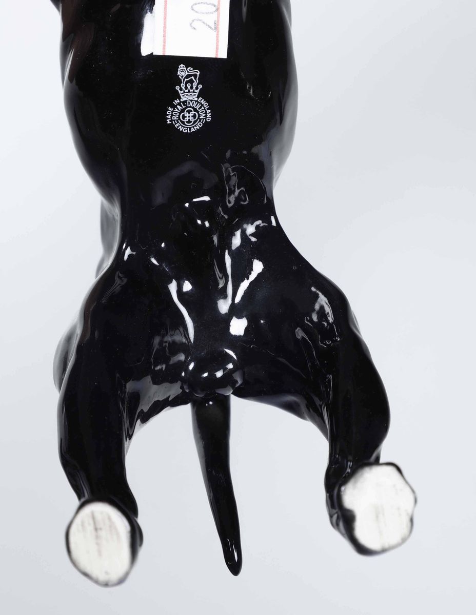 Tre Figurine di Rottweiler, American Staffordshire e Terrier Inghilterra, Manifattura Royal Doult...