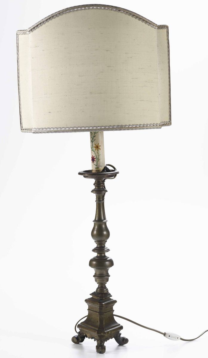 Torciera in bronzo montata a lampada, XIX secolo  - Auction Antiques II - Timed Auction - Cambi Casa d'Aste