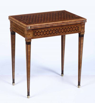 Tavolo da Gioco in Legno Lastronato ed Intarsiato a Marqueterie, XVIII-XIX Secolo