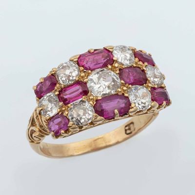 Anello con Rubini e Diamanti di Vecchio Taglio