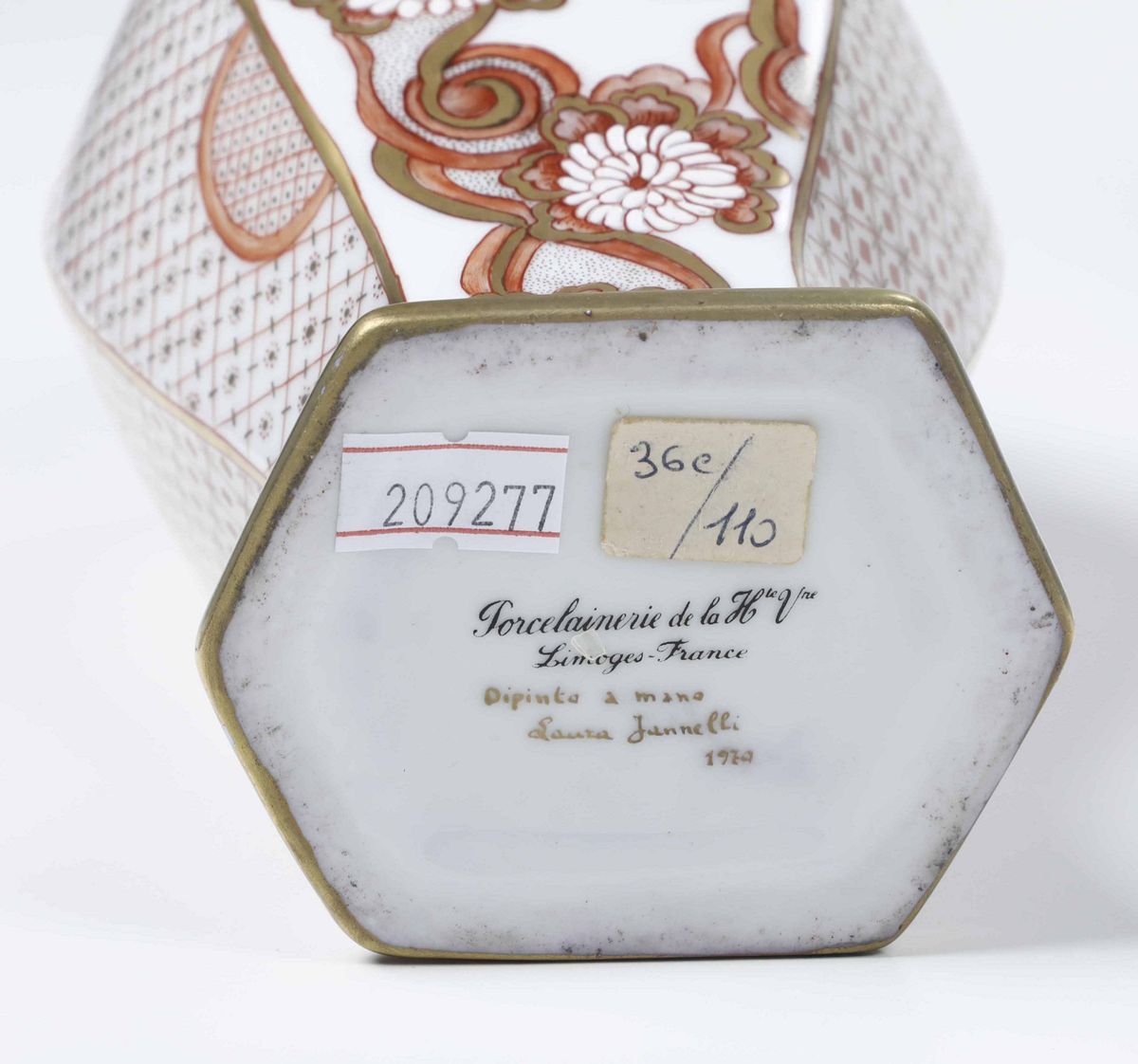 Coppia di Vasetti con Coperchio Francia, Limoges, Dipinti a Mano da Laura Fanelli, 1970