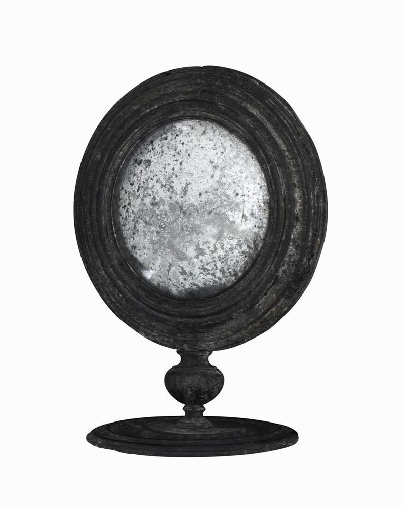 Specchio convesso su base ebanizzata  - Auction Out of Ordinary - Cambi Casa d'Aste