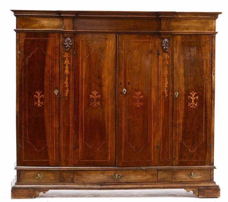 Armadio a quattro ante lastronato in noce ed intarsiato, elementi del XVIII secolo  - Auction Antiques - Time Auction - Cambi Casa d'Aste