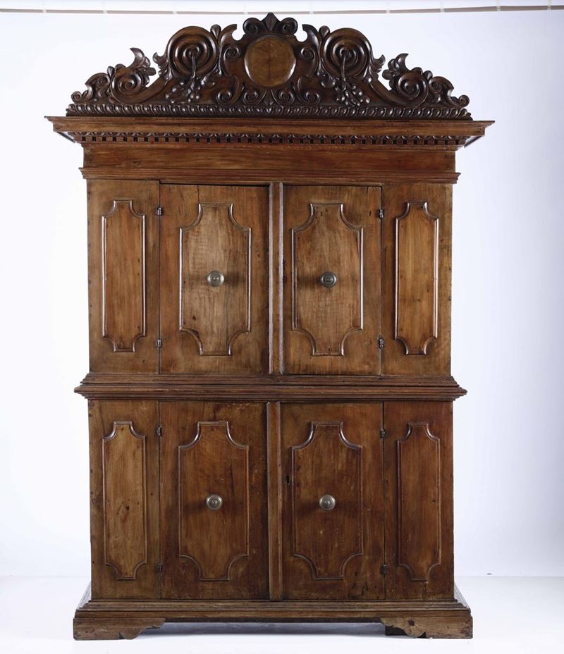 Credenza in noce a due corpi, XVII secolo  - Auction Antiques I - Timed Auction - Cambi Casa d'Aste