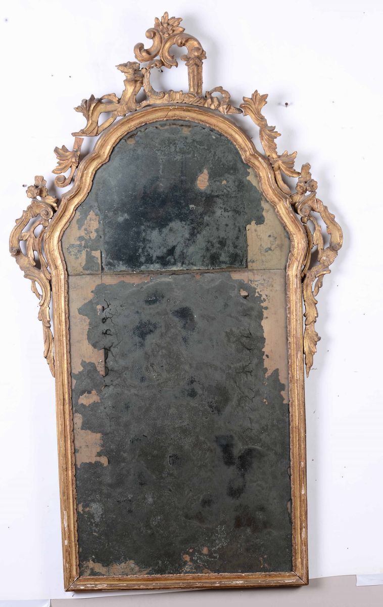 Specchiera in legno intagliato e dorato, XVIII secolo  - Asta Antiquariato Selected | Asta a Tempo - Cambi Casa d'Aste