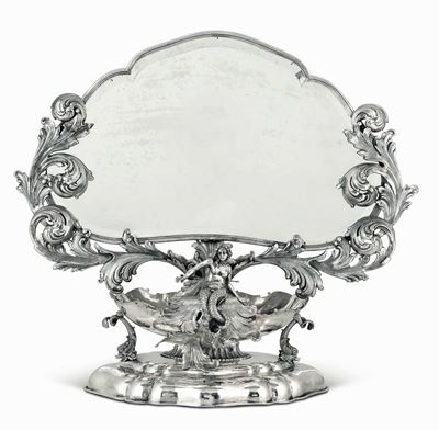 Importante Specchio da Tavolo in Argento Fuso, Sbalzato e Cesellato. Argenteria Artistica Milanes...