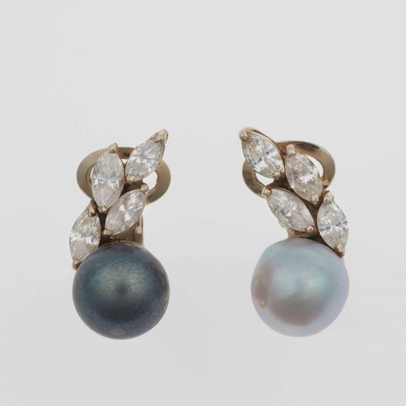 Orecchini con perle coltivate e diamanti taglio navette  - Auction Spring Jewels - I - Cambi Casa d'Aste