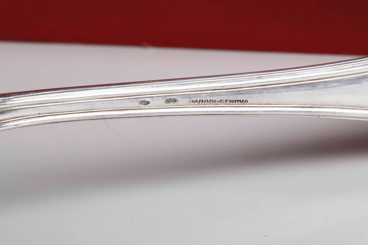 Servizio di Posate da Dodici in Argento Entro Custodia. Argenteria Italiana del XX Secolo. Argent...