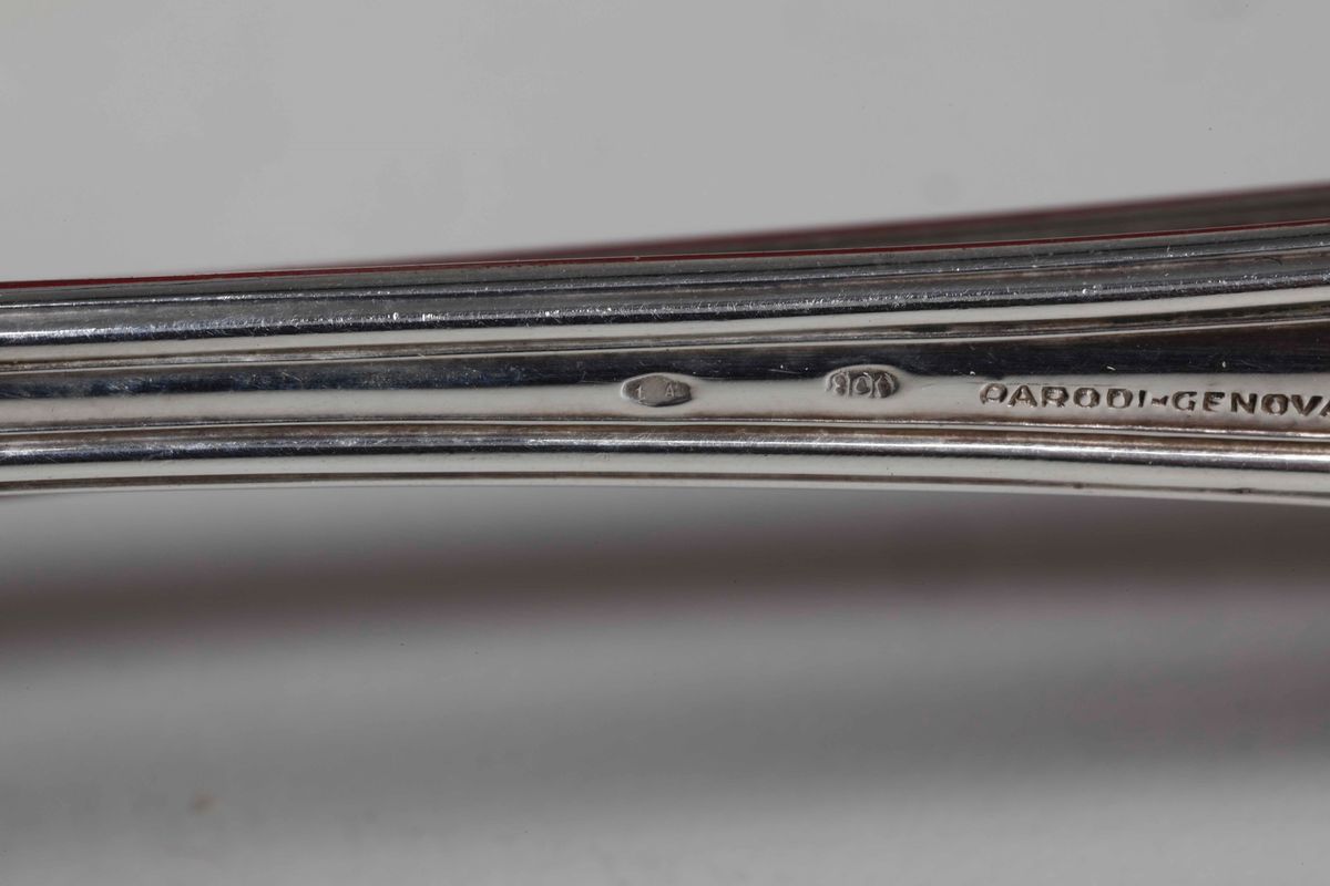 Servizio di Posate da Dodici in Argento Entro Custodia. Argenteria Italiana del XX Secolo. Argent...