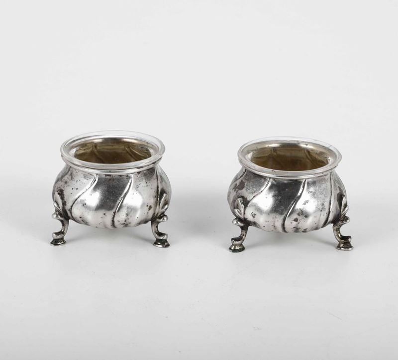Coppia di salierine in argento e vaschette in vetro. Germania XIX-XX secolo  - Auction Silvers - Time Auction - Cambi Casa d'Aste