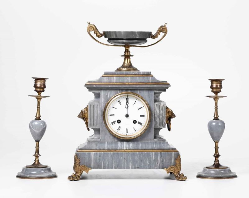 Trittico da camino in marmo grigio e metallo dorato, XIX-XX secolo  - Auction Antiques - Time Auction - Cambi Casa d'Aste