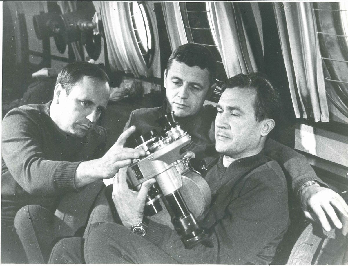 Lotto Composto da Tre Fotografieastronauti Sovietici