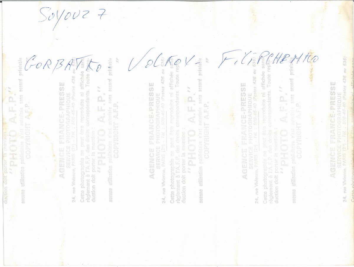 Lotto Composto da Tre Fotografieastronauti Sovietici