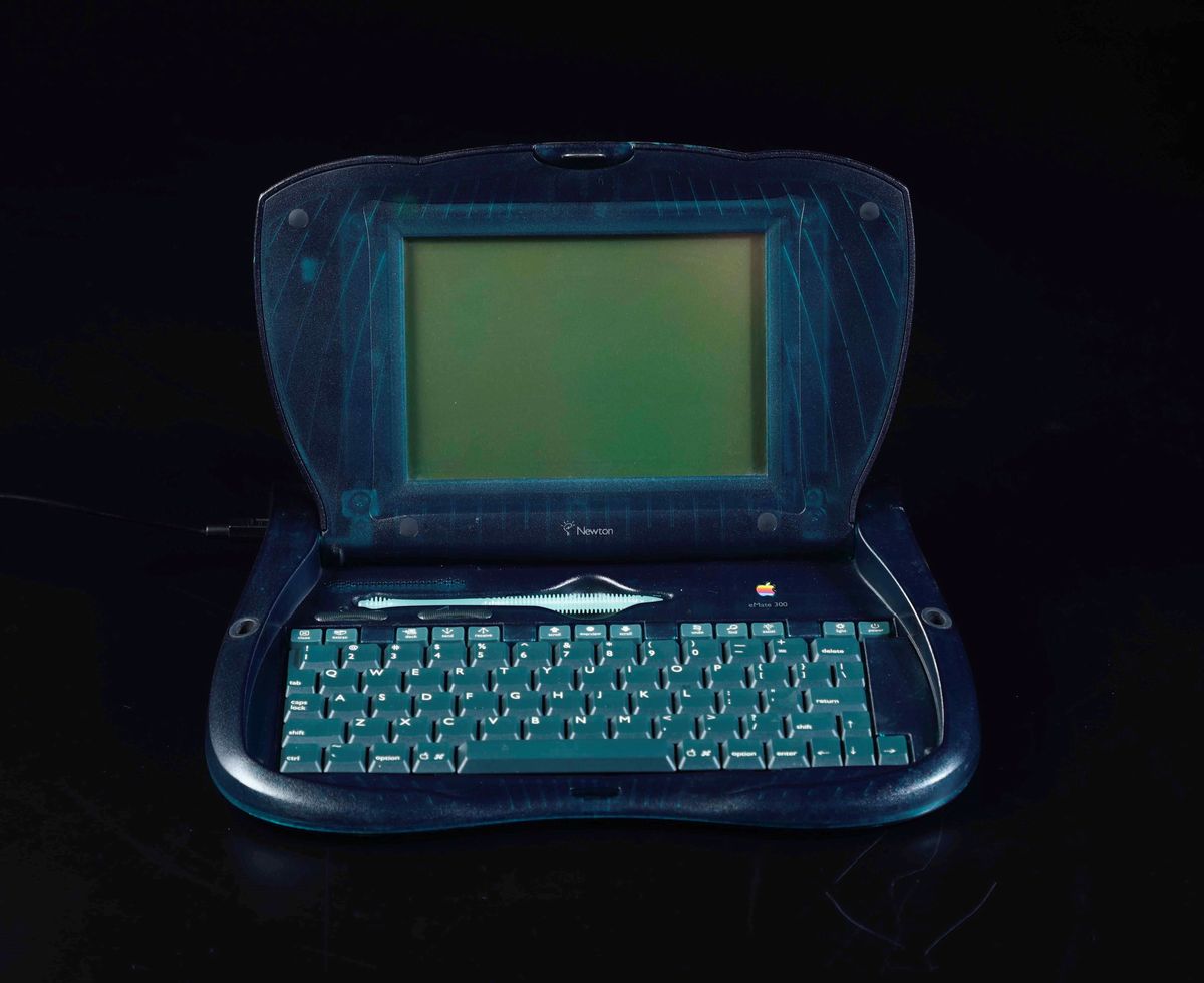 Apple Emate 300