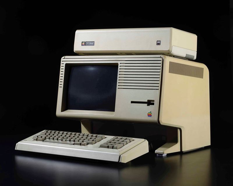 Apple Lisa 2/5  - Auction Out of Ordinary - Cambi Casa d'Aste