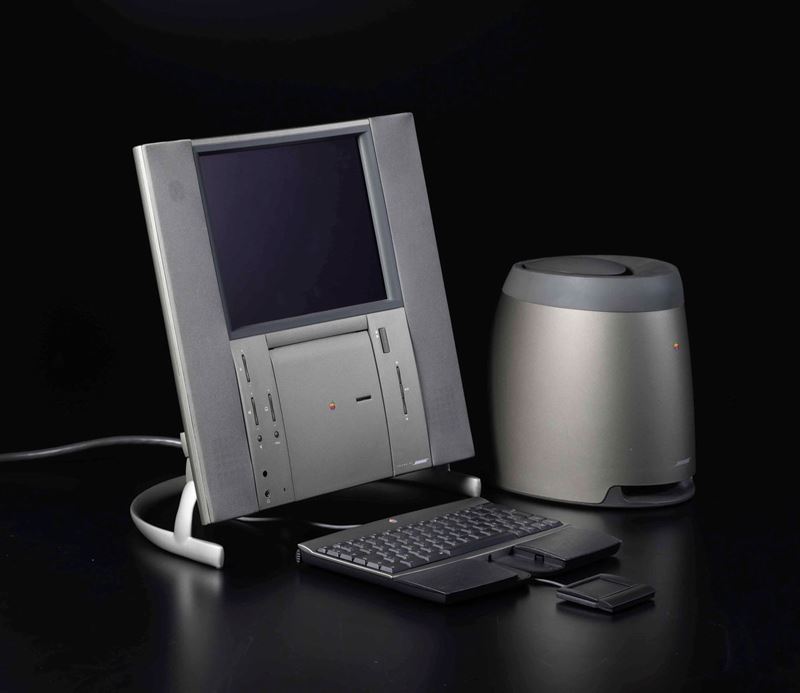 Apple Twentieth Anniversary Macintosh (T.A.M.)  - Asta Out of the Ordinary - Cambi Casa d'Aste