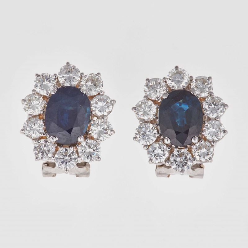 Orecchini con zaffiri e diamanti a contorno  - Auction Jewels - Time Auction - Cambi Casa d'Aste