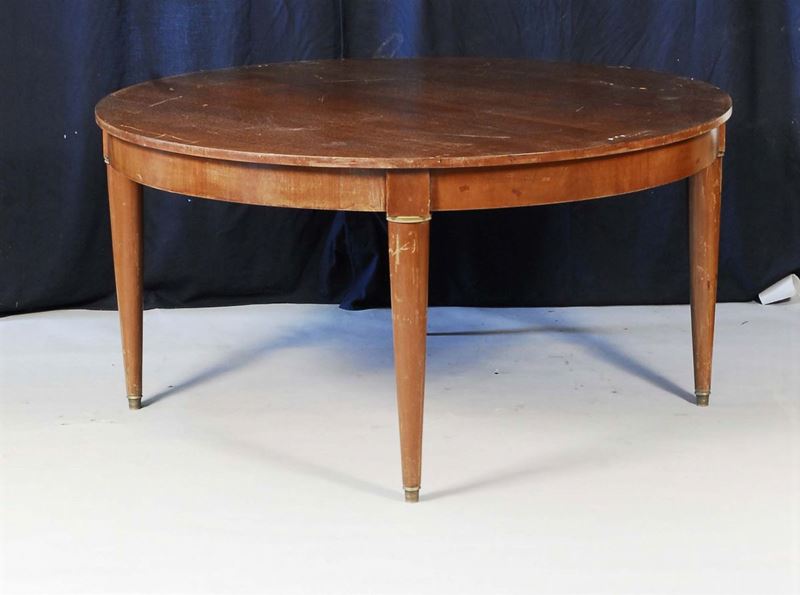 Tavolo rotondo in mogano, XX secolo  - Asta Antiquariato e Dipinti Antichi - Cambi Casa d'Aste