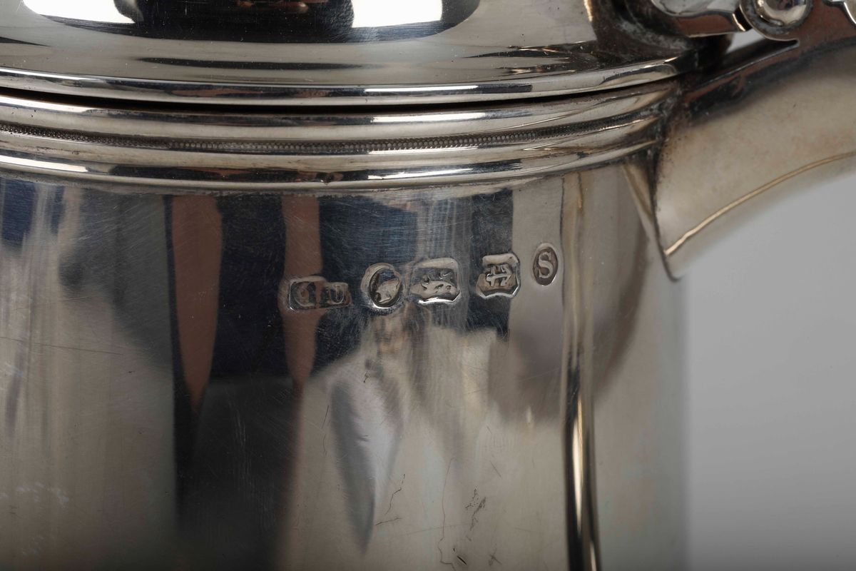 Tankard in Argento Fuso e Sbalzato. Inghilterra XIX Secolo. Bolli della Città di Birmingham per L...