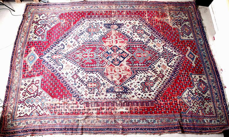 Tappeto Ushak, Anatolia, inizio XX secolo  - Auction Carpets - Time Auction - Cambi Casa d'Aste