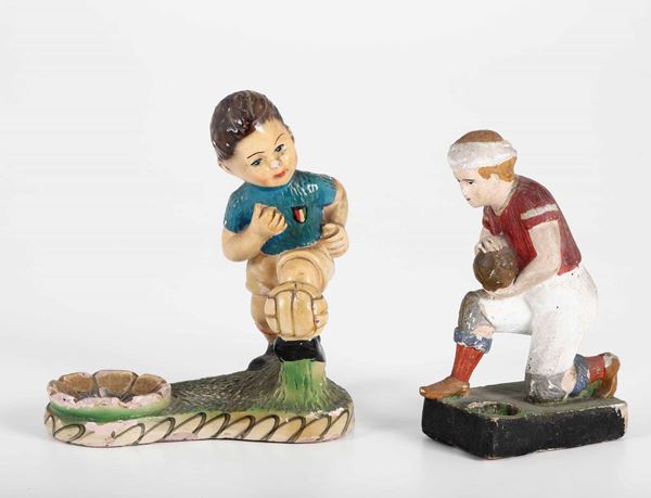 Coppia di statuine in gesso anni 30  con calamaio raffiguranti calciatori