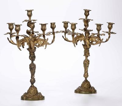 Coppia di Candelabri in Bronzo Dorato a 6 Luci, Stile Luigi XV