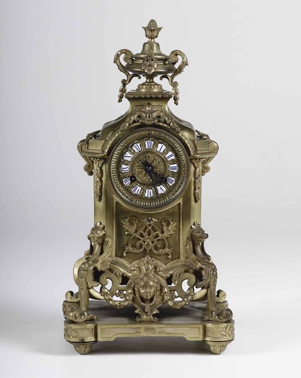 Pendola da tavolo con cassa in bronzo dorato, XIX-XX secolo