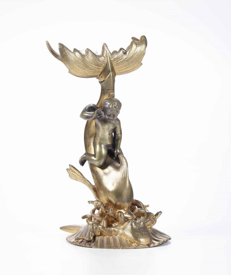 Putto che cavalca delfino in bronzo dorato. Fonditore del XX secolo  - Auction Sculpture and Works of Art - Time Auction - Cambi Casa d'Aste