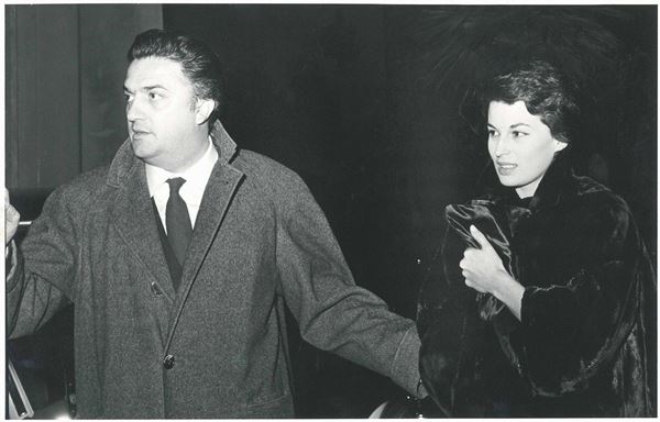 Federico Fellini con Silvana Mangano, 1956