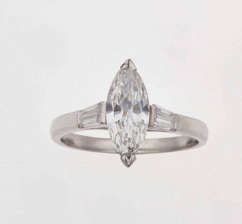 Anello con diamante taglio marquise di ct 1.50 circa  - Auction Fine Jewels - Cambi Casa d'Aste