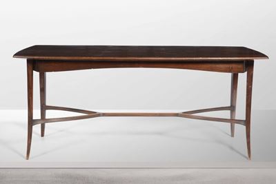 Tavolo Rettangolare con Struttura e Piano in Legno.
