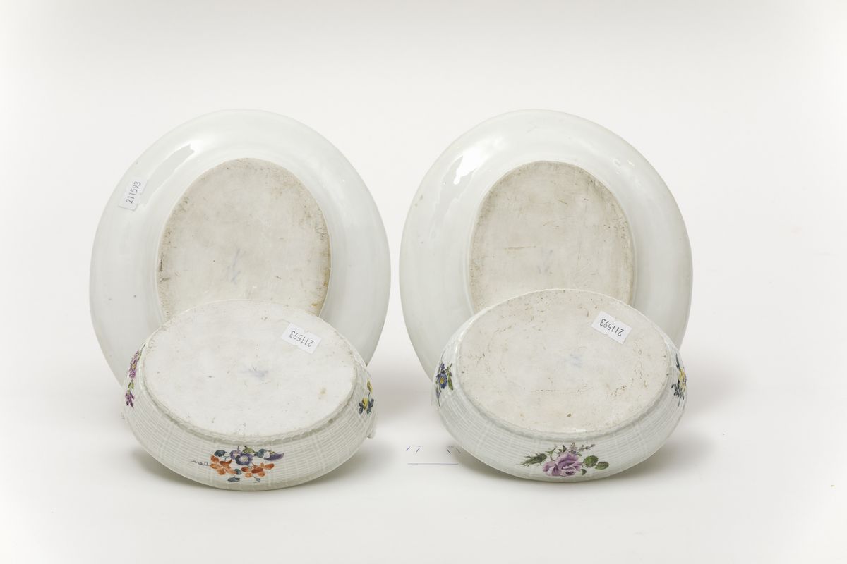 Rara Coppia di Burriere Meissen, Metà del XVIII Secolo