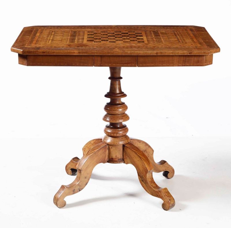 Tavolino da gioco lastronato ed intarsiato, XIX secolo  - Asta Antiquariato Settembre | Asta a Tempo - Cambi Casa d'Aste
