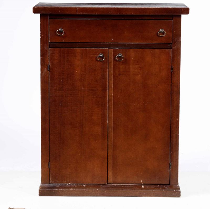 Credenzino a due ante e un cassetti, XX secolo  - Auction Furniture | Cambi Time - Cambi Casa d'Aste