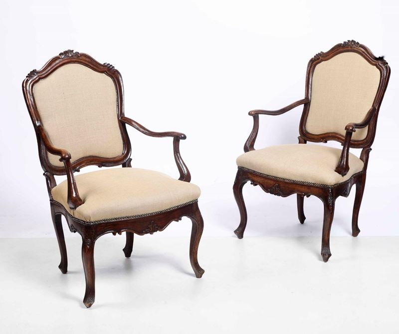 Coppia di poltrone in legno intagliato, XVIII-XIX secolo  - Auction Furniture | Cambi Time - Cambi Casa d'Aste