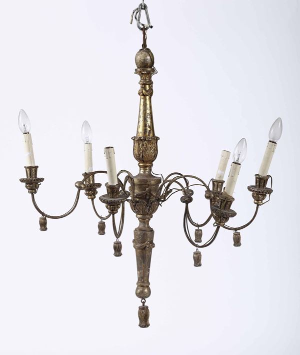 Lampadario in legno intagliato e dorato, XVIII-XIX secolo