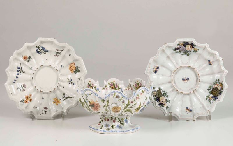 Due piatti e una rinfreschiera Nove, XVIII e XIX secolo  - Asta Asta a Tempo | Ceramiche - Cambi Casa d'Aste