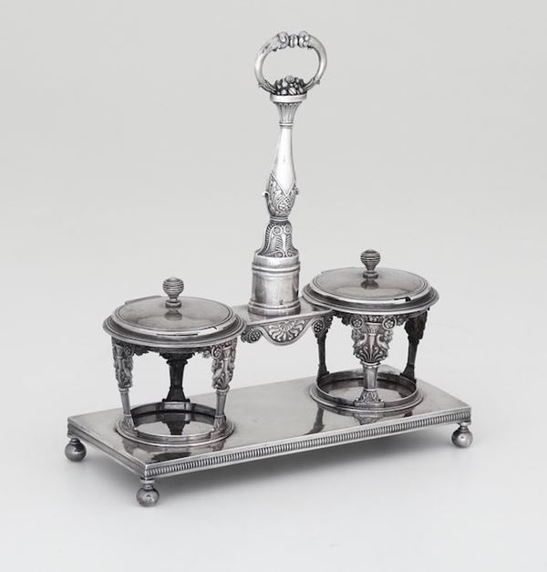Mostardiera in argento fuso e cesellato. Torino metà del XIX secolo