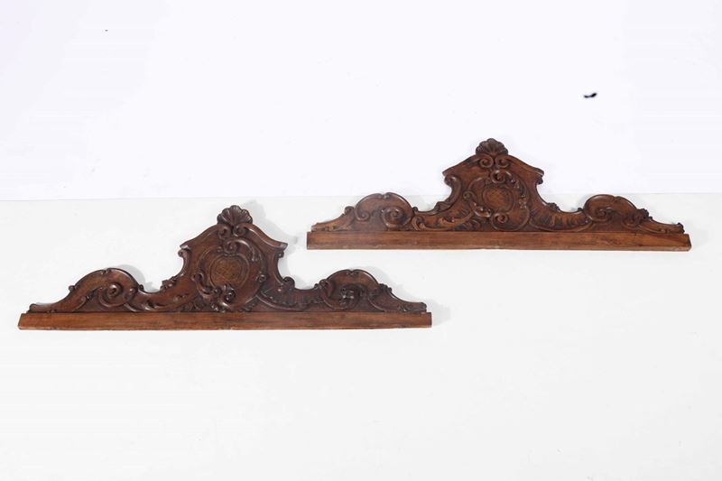 Coppia di fregi in legno intagliato  - Auction Antiques | Time Auction - Cambi Casa d'Aste