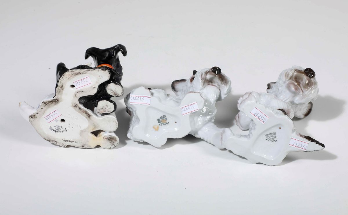 Tre Figurine di Schnauzer Germania Manifattura Rosenthal e Vienna Manifattura Goldscheider, Prima...