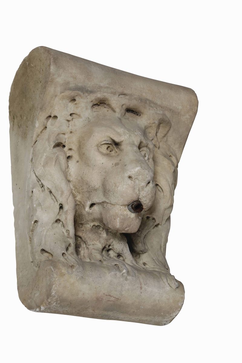 Coppia di Mascheroni Raffiguranti Teste Leonine. Marmo Bianco. Scultore Barocco Italiano del XVII...