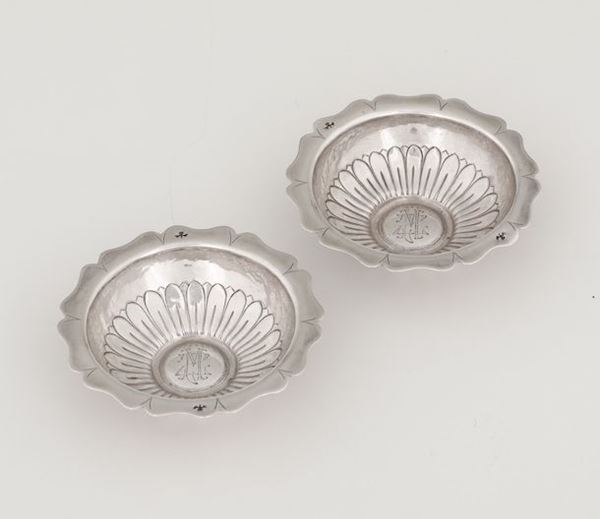Lotto di due ciotoline in argento, XX secolo