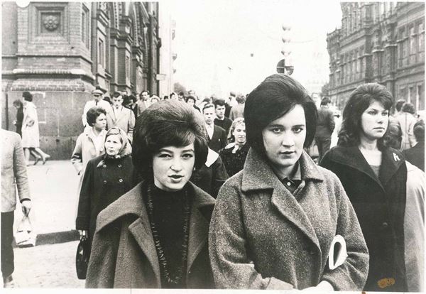 Marc Riboud (1923-2016) New Look on Red Square, 1963