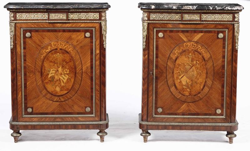 Coppia di credenzini ad un’anta lastronati ed intarsiati, XIX secolo  - Auction Antiques Selected | Time - Cambi Casa d'Aste